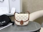Size: 15x11x4cm