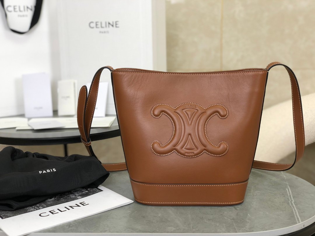 Size: 22x24x13cm