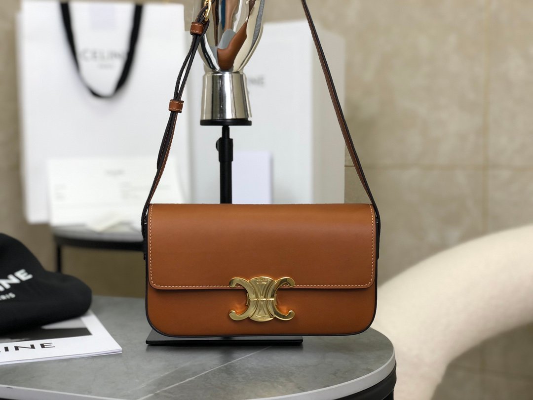 Size: 20x10x14cm