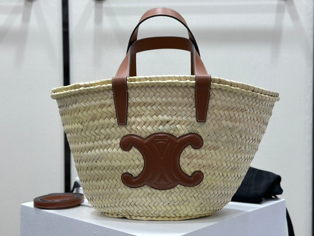 Size: 23x21x15cm