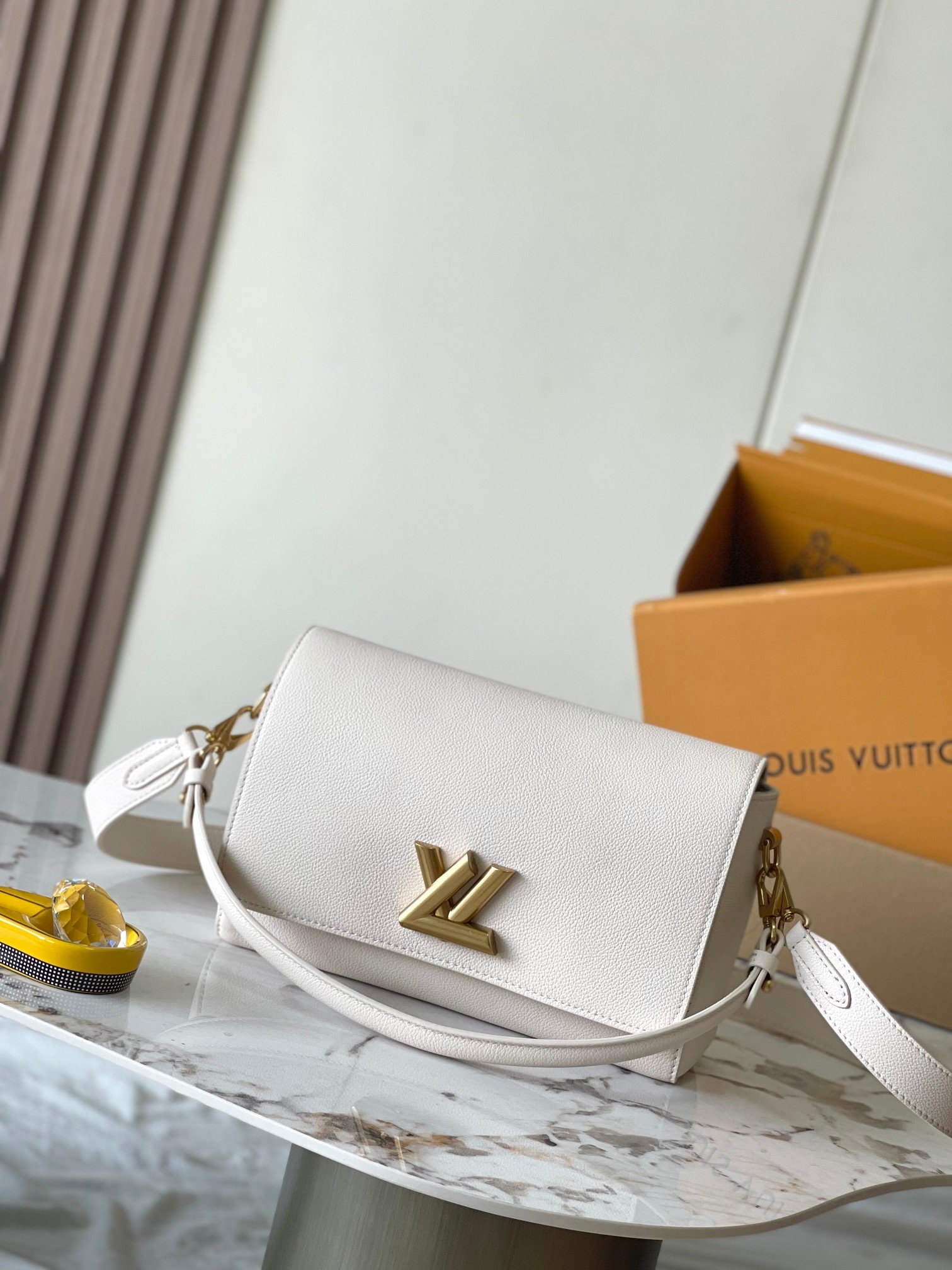 Soft Twist handbag??27*19*9CM??