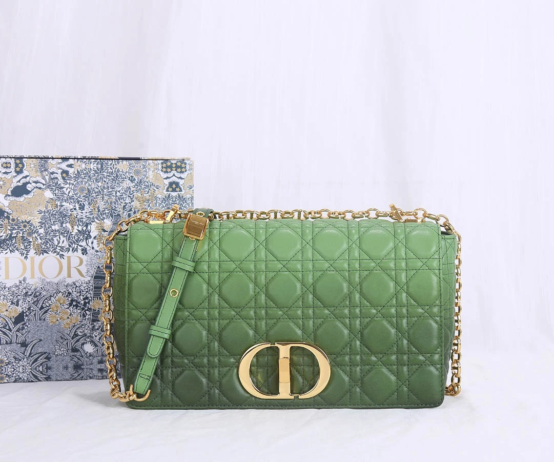 Caro Collection Handbag Size: 28x17x9CM