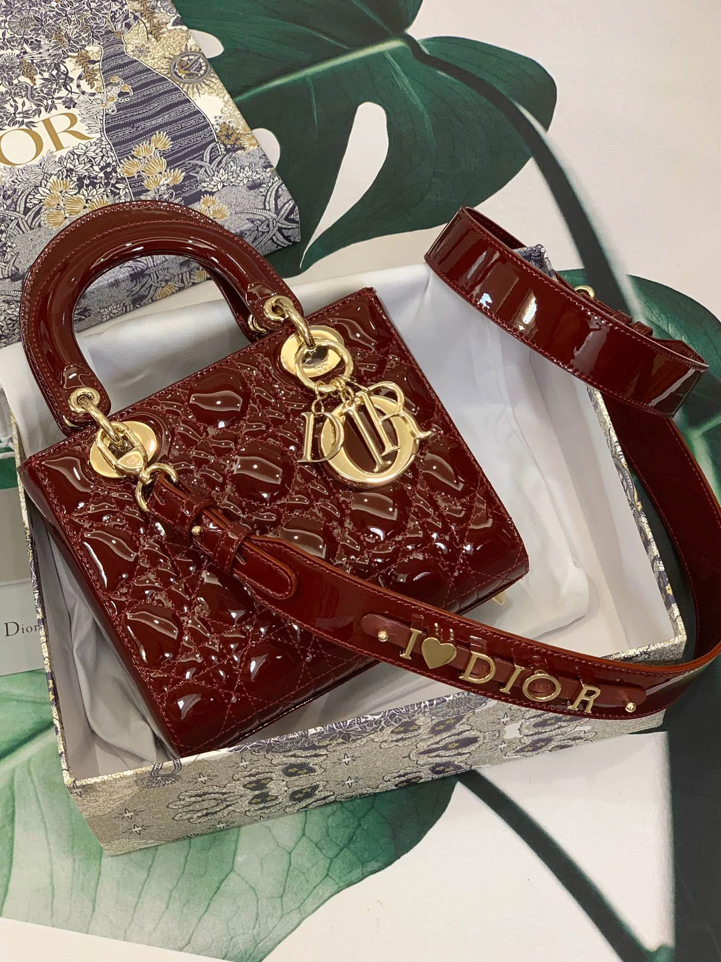 ABCDior Calf Patent Leather Rattan Tote Size: 20 x 16.5 x 8cm