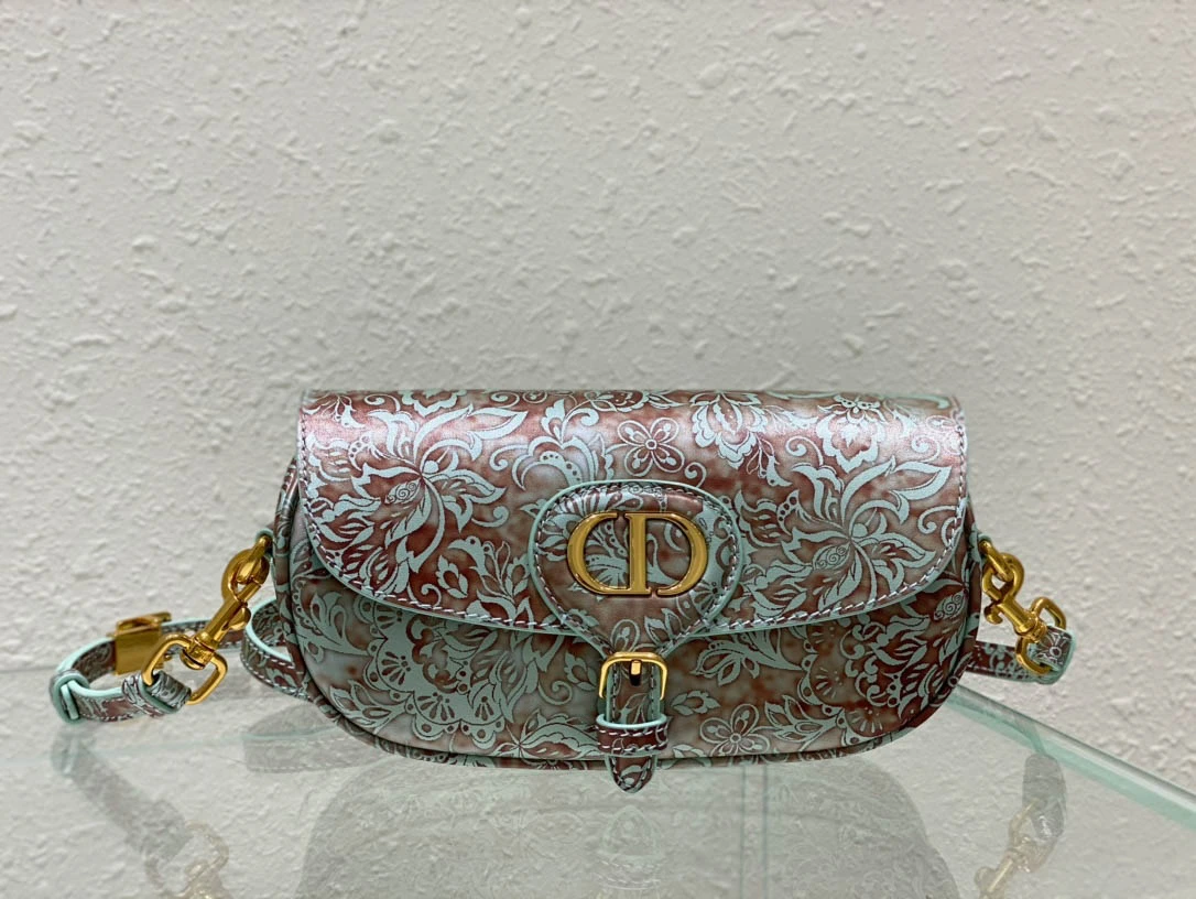 Bobby East-West bag Size 22cmx13x5