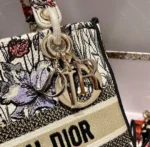 Lady D-Lite 5-panel embroidery Size: 24 x 20 x 11 cm - 图片 4