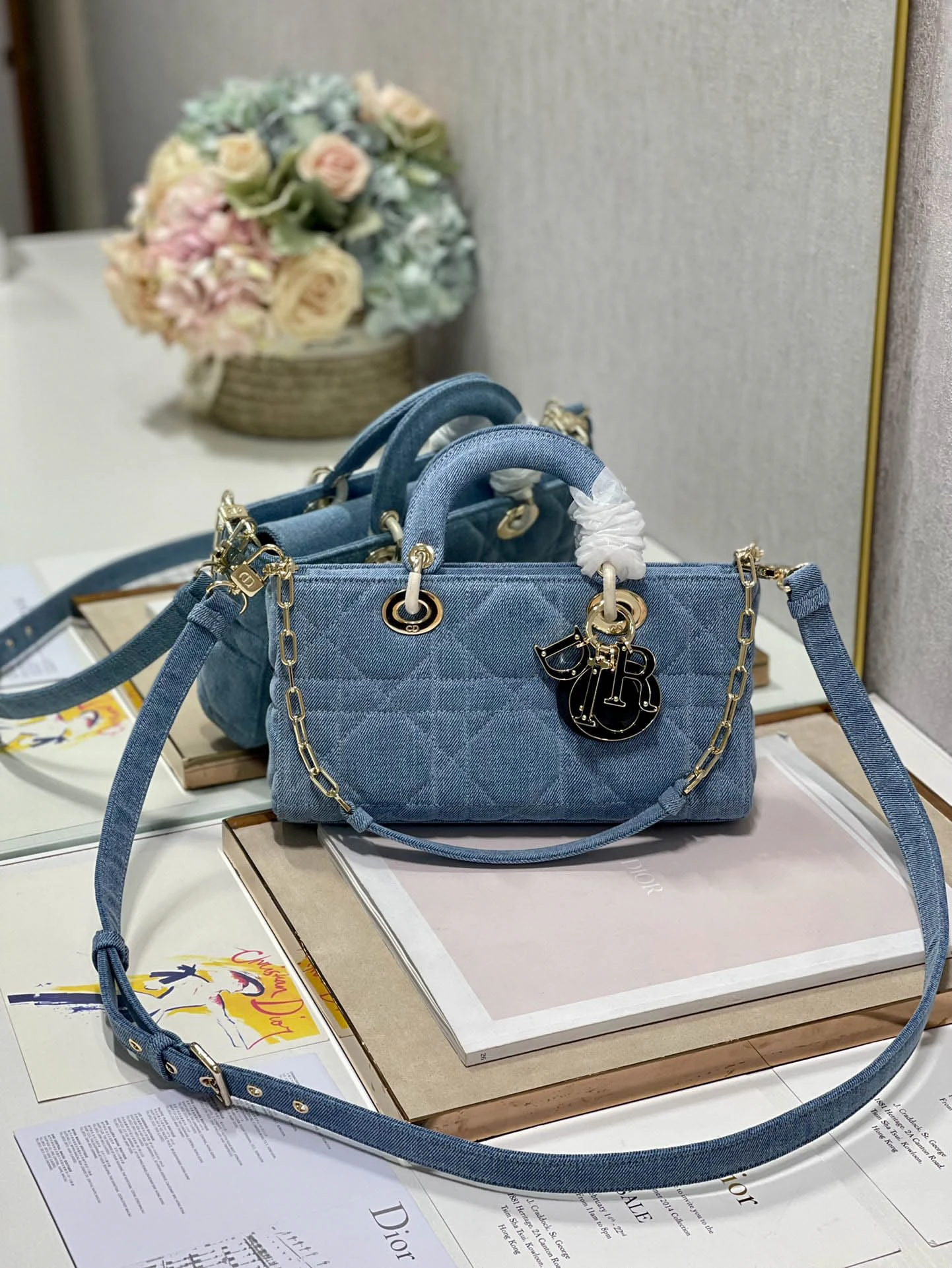 Crossover toffee bag size: 26*6*14cm Model: 0540
