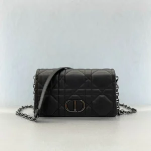 30 montaigne diamond rattan check