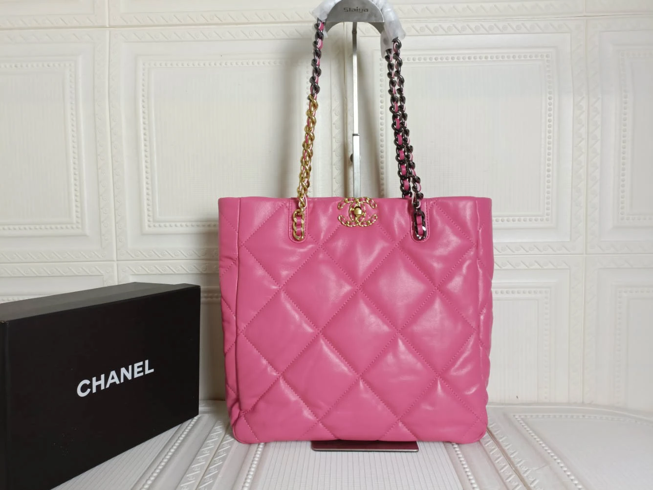 Black Gold Size: 30*37*10cm Style: 727