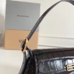 Underarm bag Size: 27*25.5*4.8cm - 图片 3