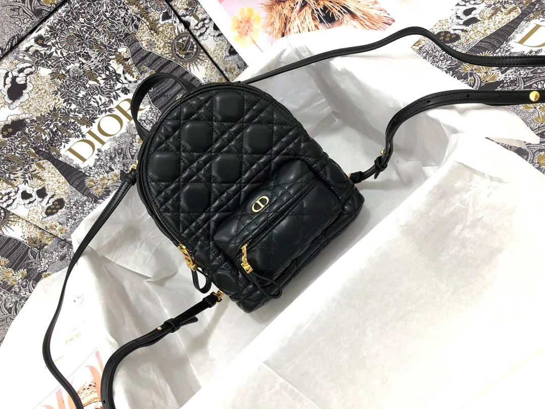Diamond Lattice Shoulder Bag Size:16x21x8.5cm Model:M9222m