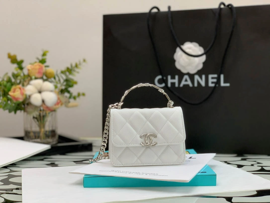 CHANE size: 13*9.5*6*cm
