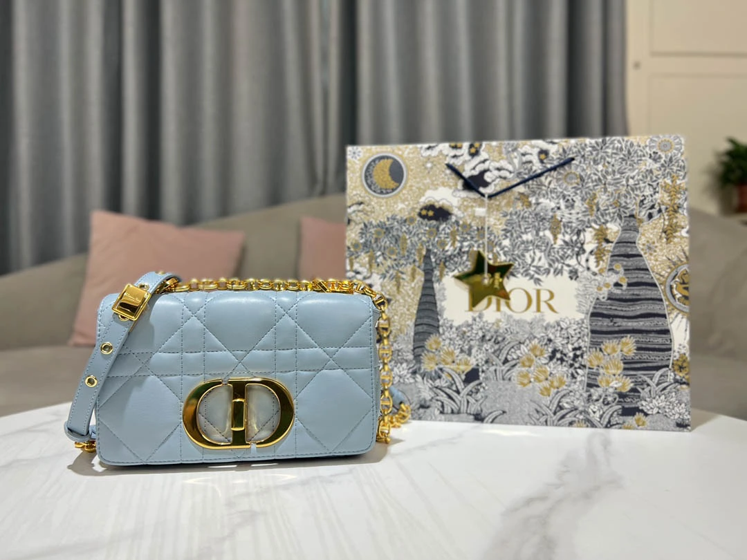 CARO Handbag Size: 20cm