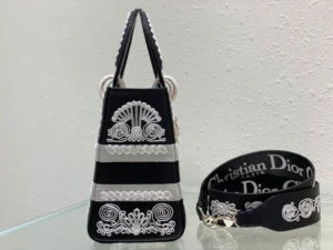 Lady D-Lite Clutch Size: 24cm - 图片 5