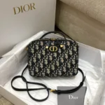 Autumn and winter old flower camera bag size:19*5*14cm