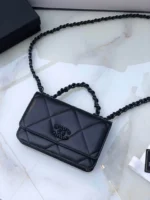 Brand: Chanel Model: 0957 Size: 19cmX11.5cmX7cm
