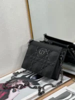 Caro Collection Diamond Chain Clutch Size: 19x14x3cm - 图片 5