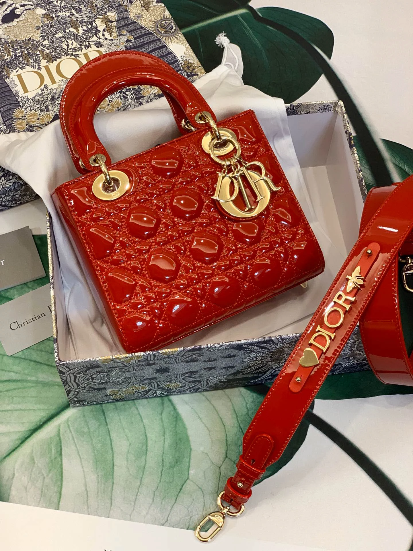 ABCDior Calf Patent Leather Rattan Tote Size: 20 x 16.5 x 8cm