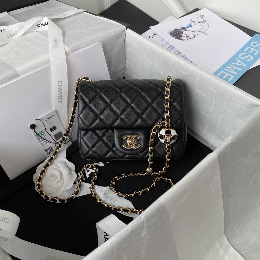 Chane Small Golden Ball One Shoulder Crossbody Model: AS1786 Size: 17cm