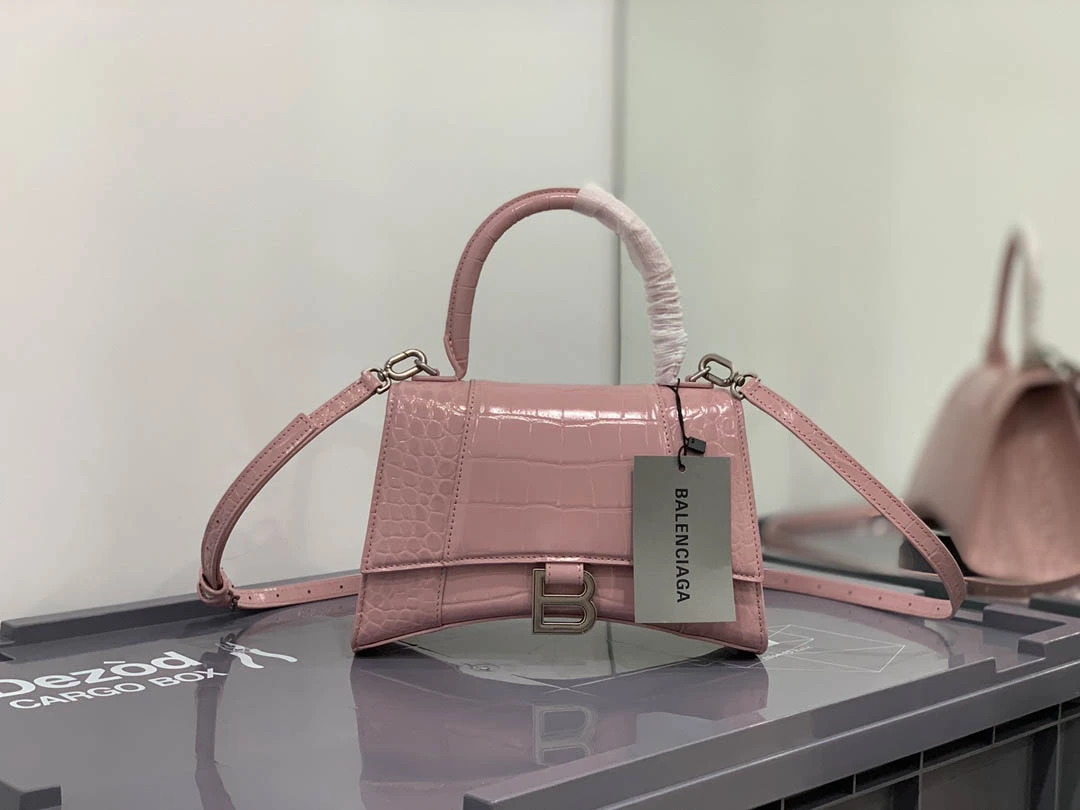 Diamond bag Model: 8895 Size: 23x10x24