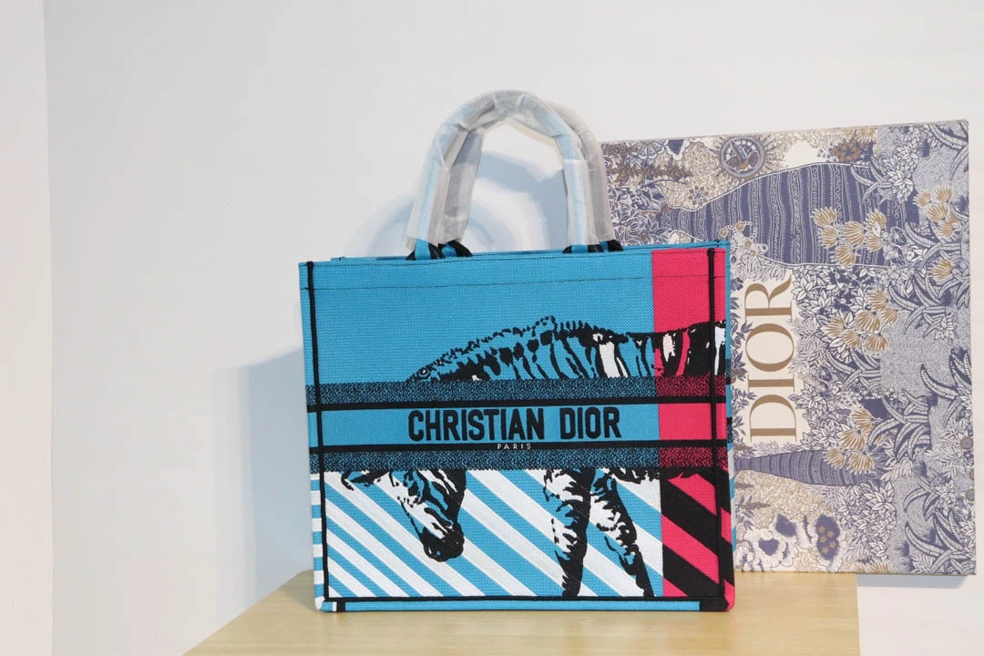 Book Tote Series Size: 41.5cm 36cm 22cm