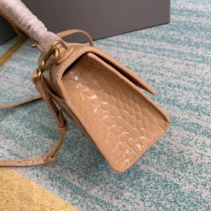 Size: 8896 Size: 19x8x21cm - 图片 4