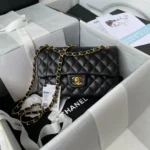 Chane1 Classic Flap Bag Size: 23cm1118 Ident No.: A01113