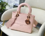 Embroidered Diamond Collection Size: 24*20*11cm