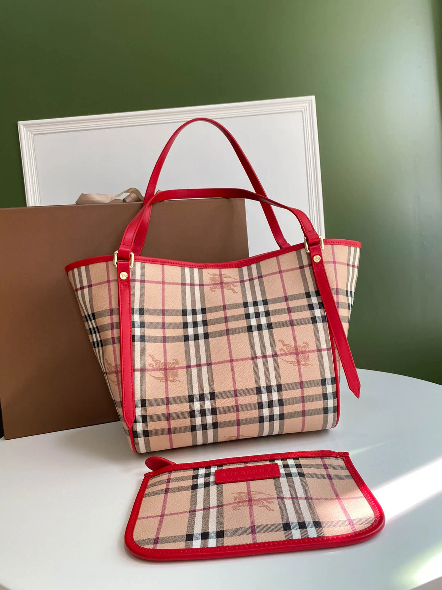Checkered Tootsie Bag Size:W25.5*H29*D10cm Code:400123
