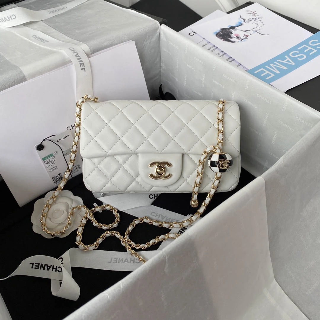 Chane Small Golden Ball One Shoulder Crossbody Model: AS1786 Size: 17cm