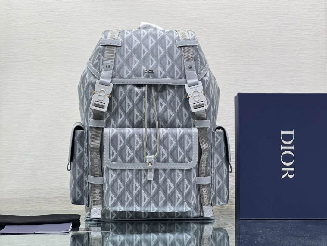 Hit the Road Shoulder Bag Size: 43 x 51 x 20 cm