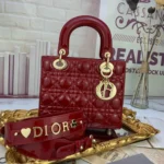 Lady Collection Cherry red lacquered leather handbag