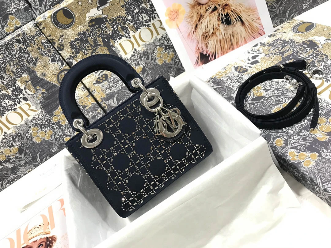Lady Collection Ref: M0505 Size: 17*15*7cm
