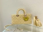 Lady Collection Denim Handbag Size: 26 x 13.5 x 5 cm Model: M0540