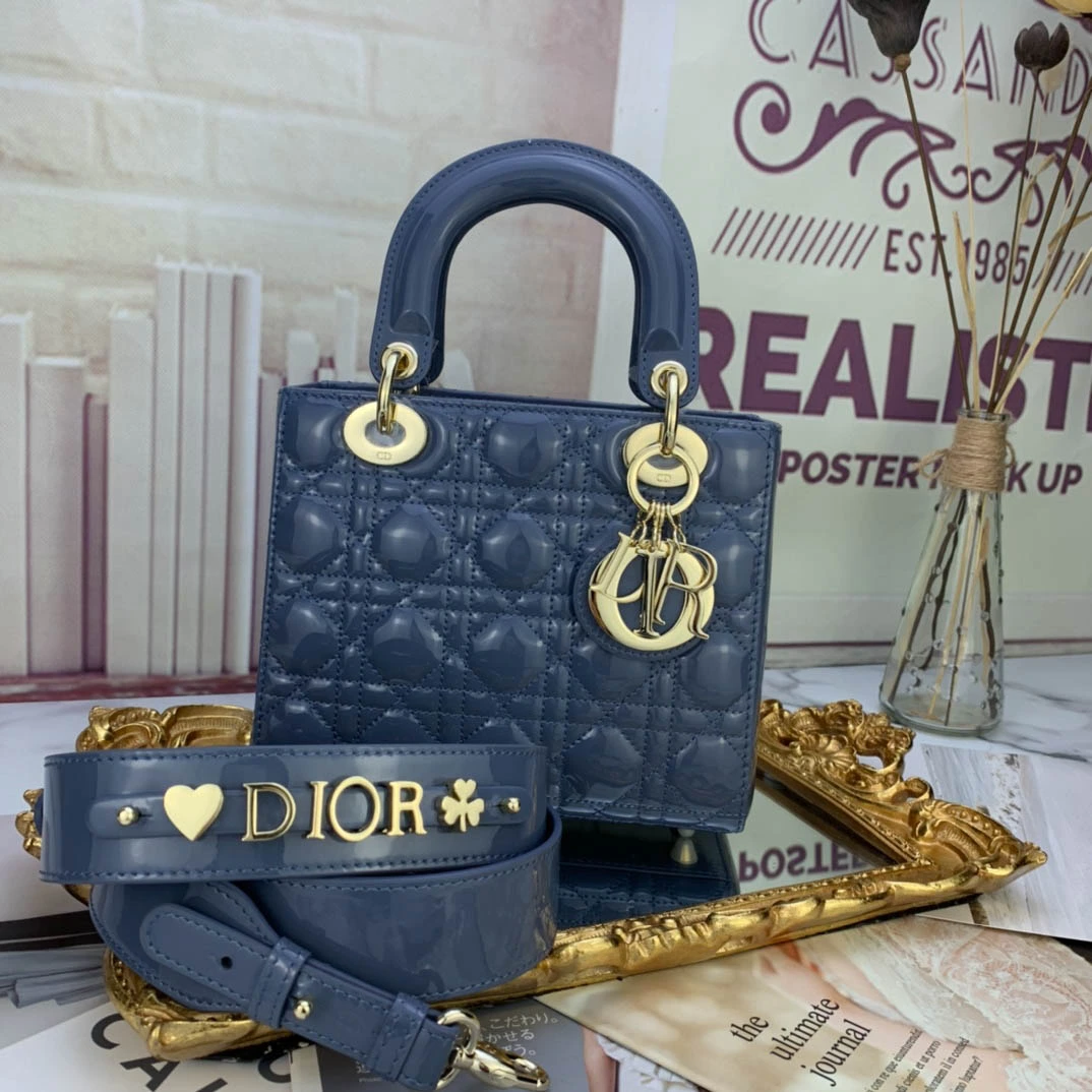 Lady Collection Cowboy Orchid lacquered leather handbag