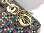 Lady Dior mini Size: 12 x 10.2 x 5 cm - 图片 9