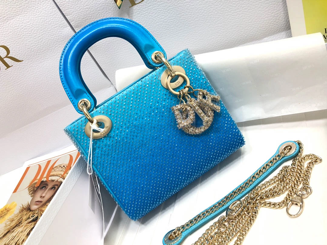 Lady Collection: Size: 17*15*7cm
