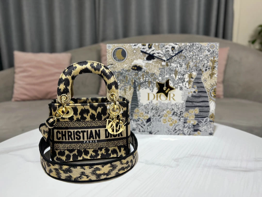 Lady D-Lite Clutch Size: 17 x 15 x 7 cm