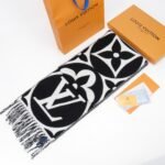 LV Medallion Scarf black - 图片 3
