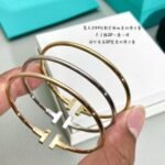 Tiffany T Wide Diamond Wire Bracelet in Yellow Gold - 图片 7