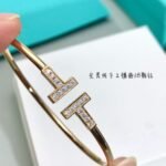 Tiffany T Wide Diamond Wire Bracelet in Yellow Gold - 图片 6