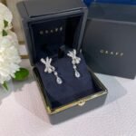 Tilda's Bow Classic Diamond Drop Earrings - 图片 5
