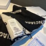 Balenciaga Blanket Scarf in black wool and cashmere - 图片 9