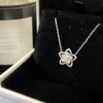 Wild Flower Diamond Pendant - 图片 5