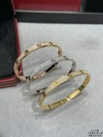 LOVE bracelet, medium model, paved - 图片 3