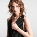Empreinte Medium Bangle, White Gold and Diamonds - 图片 11