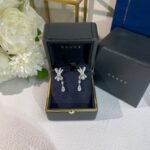 Tilda's Bow Classic Diamond Drop Earrings - 图片 6
