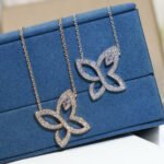 Infinite Lily Cluster Diamond Pendant - 图片 5