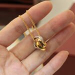 Trinity pendant, cushion-shaped, half-paved - 图片 14