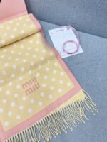 yellow and pink polka dot scarf - 图片 12