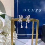 Tilda's Bow Classic Diamond Drop Earrings - 图片 10